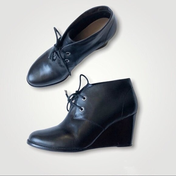 Cole Haan Leather Ankle Booties Black Wedge Laced Up 9.5 - Picture 1 of 12